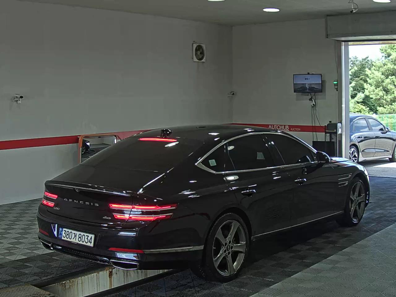 2022 - genesis g80