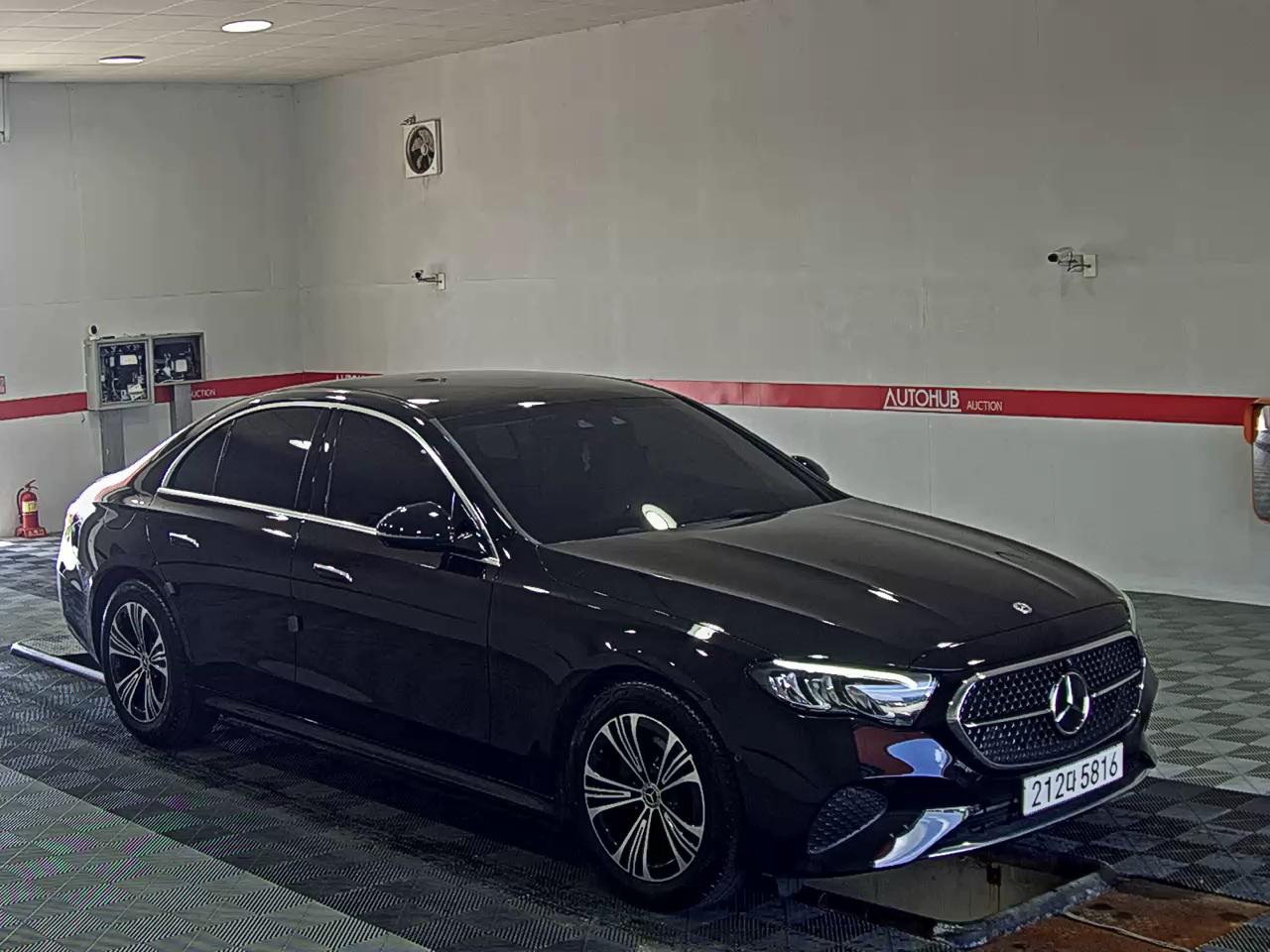 مرسيدس بنز E Class (6Th Gen) E200 Avantgarde 2025 E200