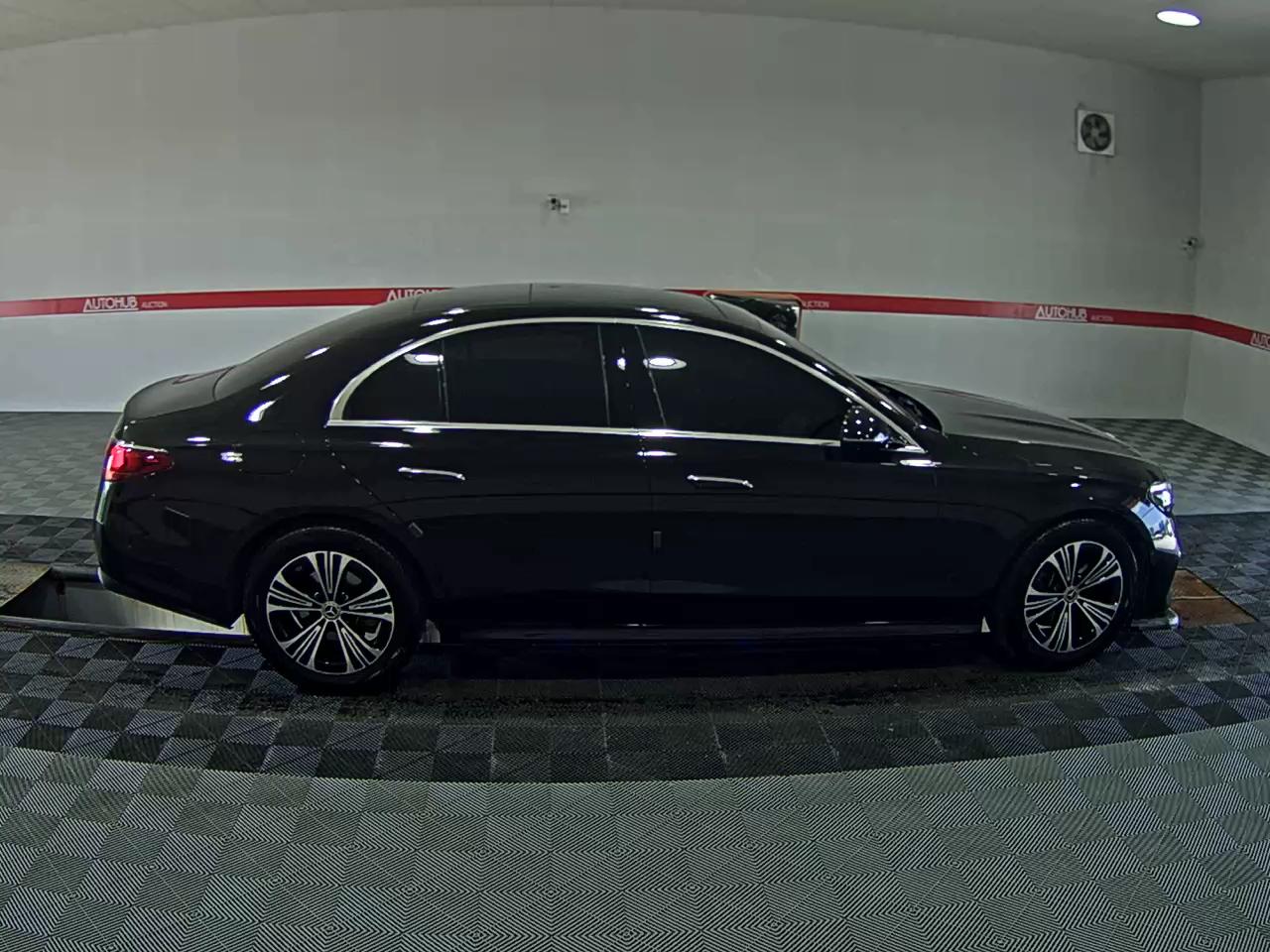 مرسيدس بنز E Class (6Th Gen) E200 Avantgarde 2025 E200