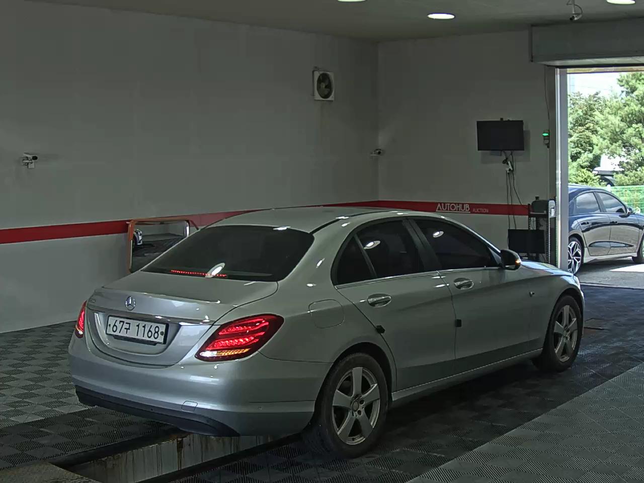 مرسيدس بنز C Class (4Th Gen) C200 2015 C200