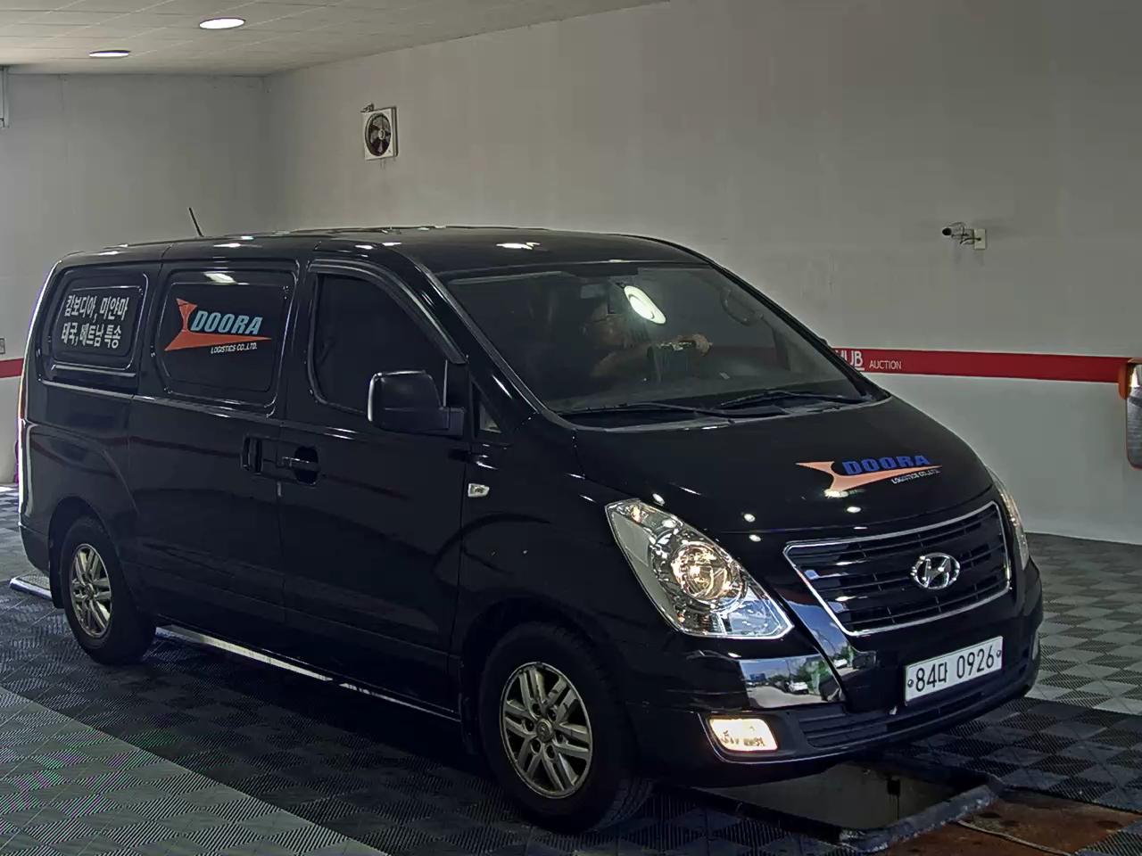 هيونداي جراند ستاركس 3 Seater ديزل فان سمارت 2018 VAN SMART