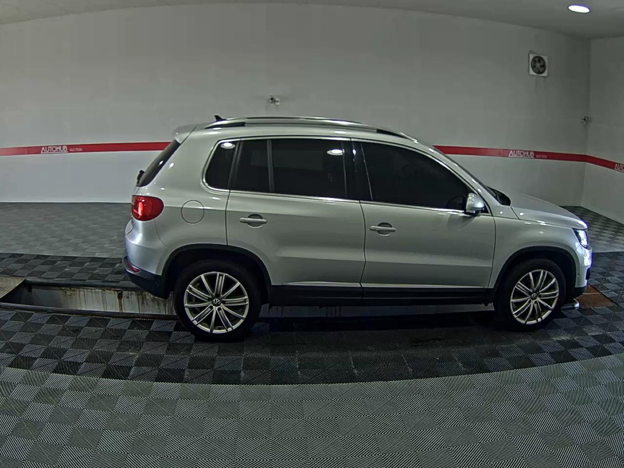فولكس فاجن تيجوان 2.0 TDI Bluemotion بريميوم 2015 بريميوم