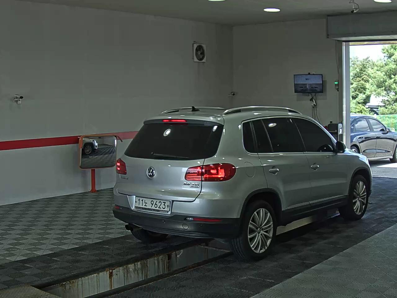 فولكس فاجن تيجوان 2.0 TDI Bluemotion بريميوم 2015 بريميوم