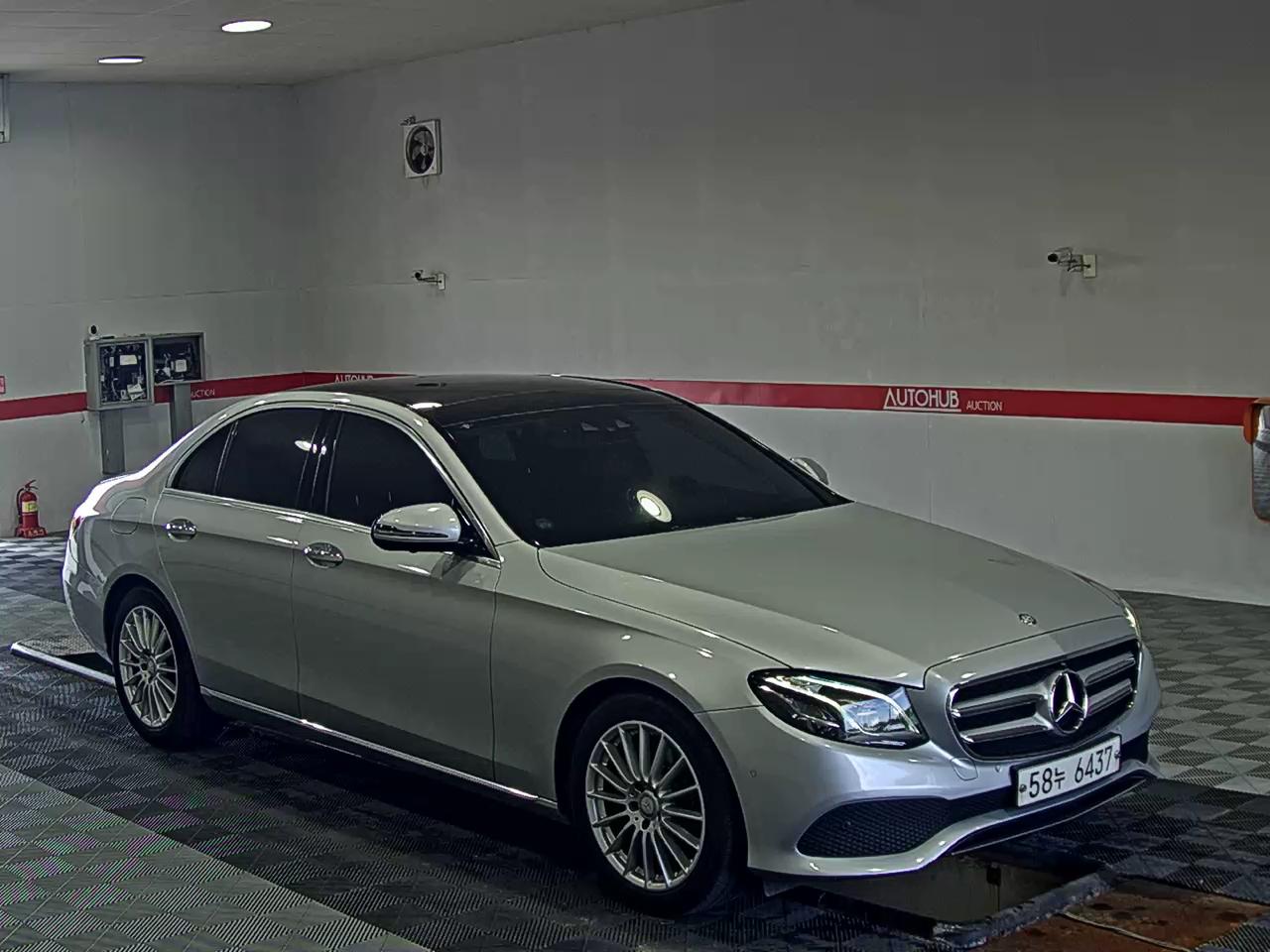مرسيدس بنز E Class (5Th Gen) E300 Avantgarde 2017 E300