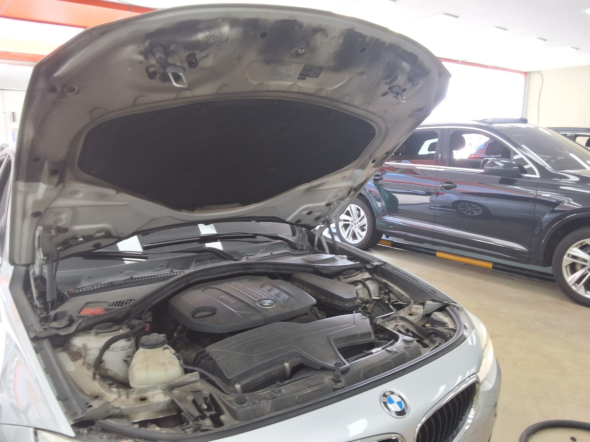 بي إم دبليو Gran Turismo (GT) 3 Series GT 320D 2014 GT GT