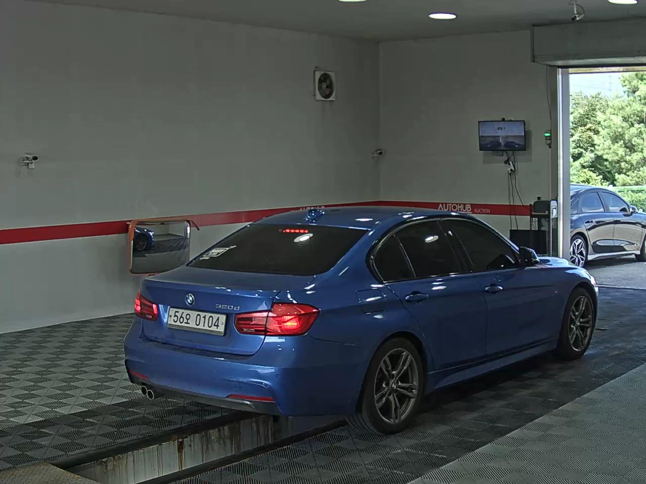 بي إم دبليو 3 Series (6Th Gen) 320D M Sport 2016 SPORT