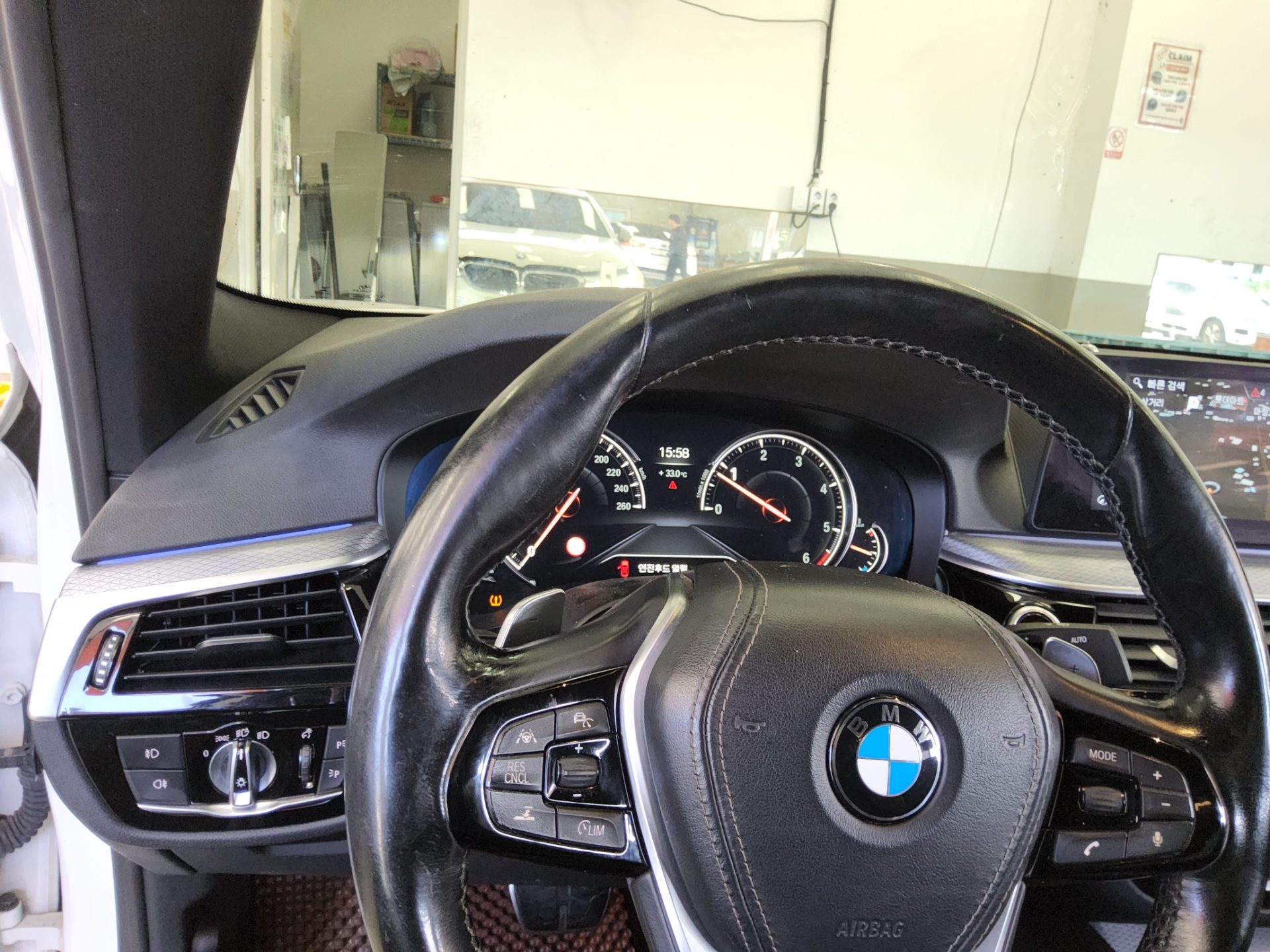 بي إم دبليو 5 Series (7Th Gen) 520D إكس درايف M Sport Pack 2017 SPORT