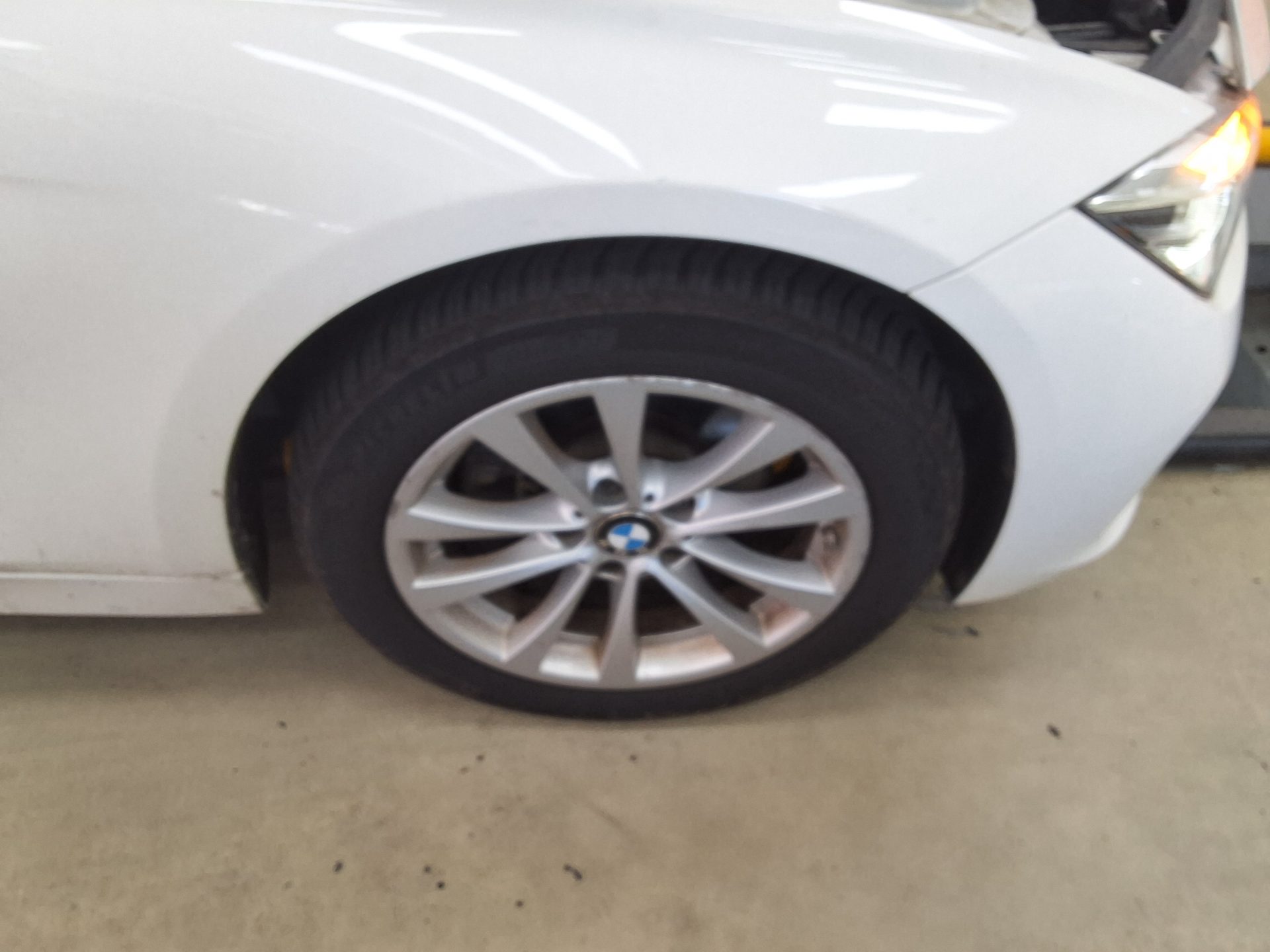 بي إم دبليو 3 Series (6Th Gen) 320D 2016 320d