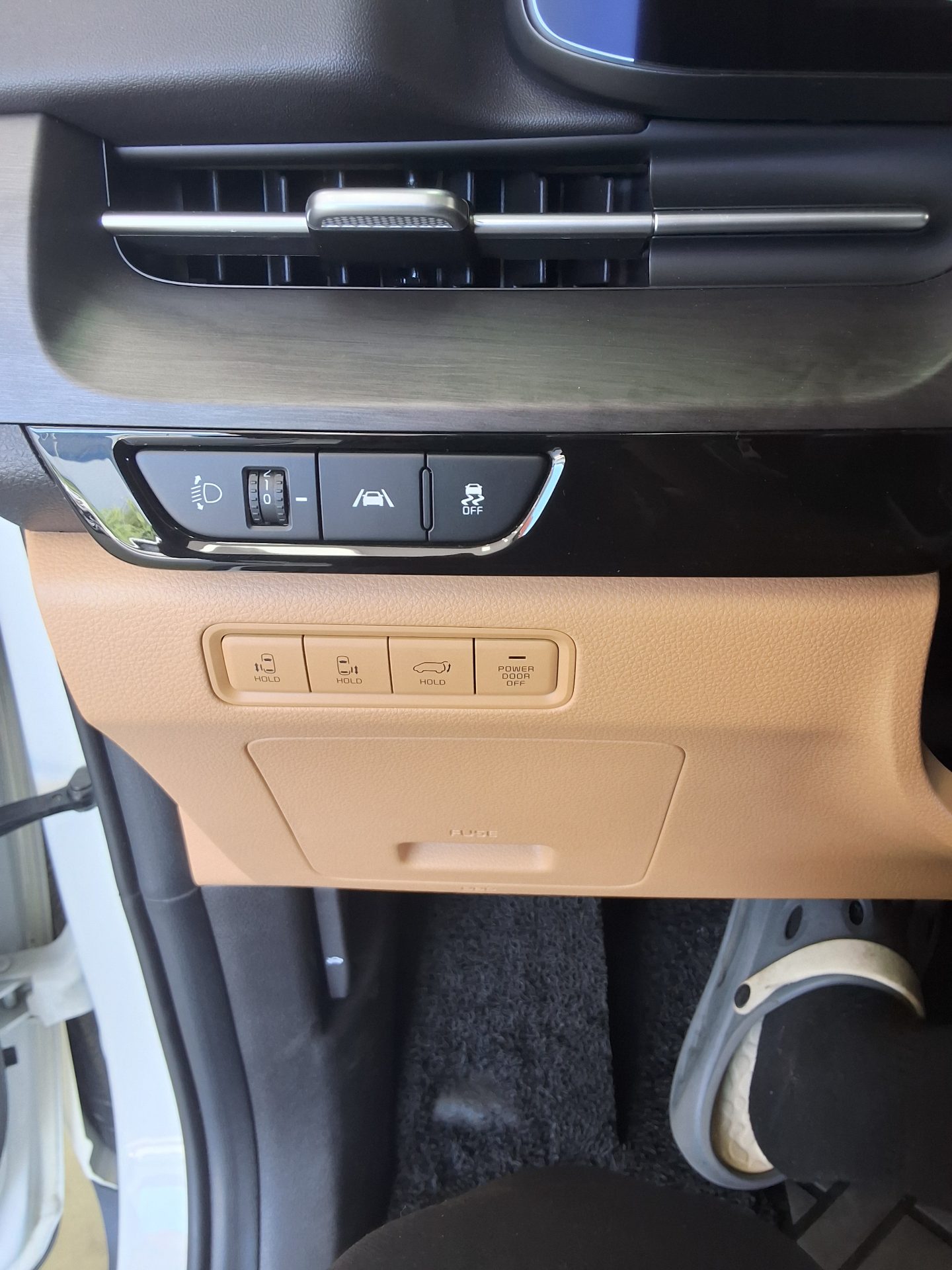 2022 - kia carnival