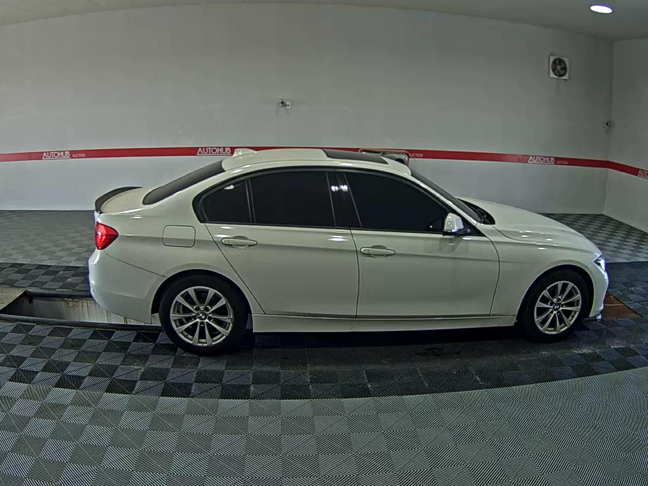 بي إم دبليو 3 Series (6Th Gen) 320D 2016 320d