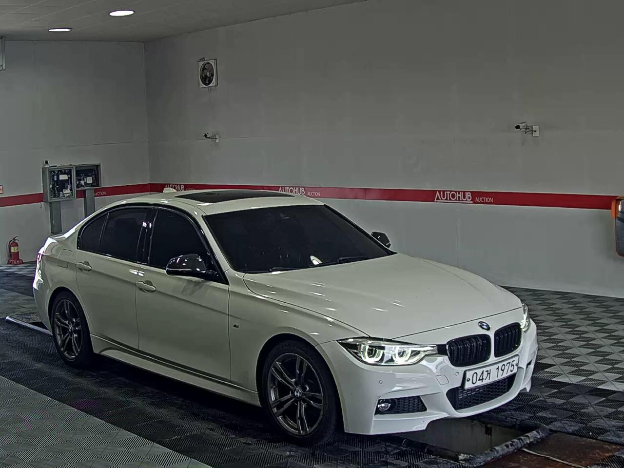 بي إم دبليو 3 Series (6Th Gen) 320I M Sport 2017 SPORT