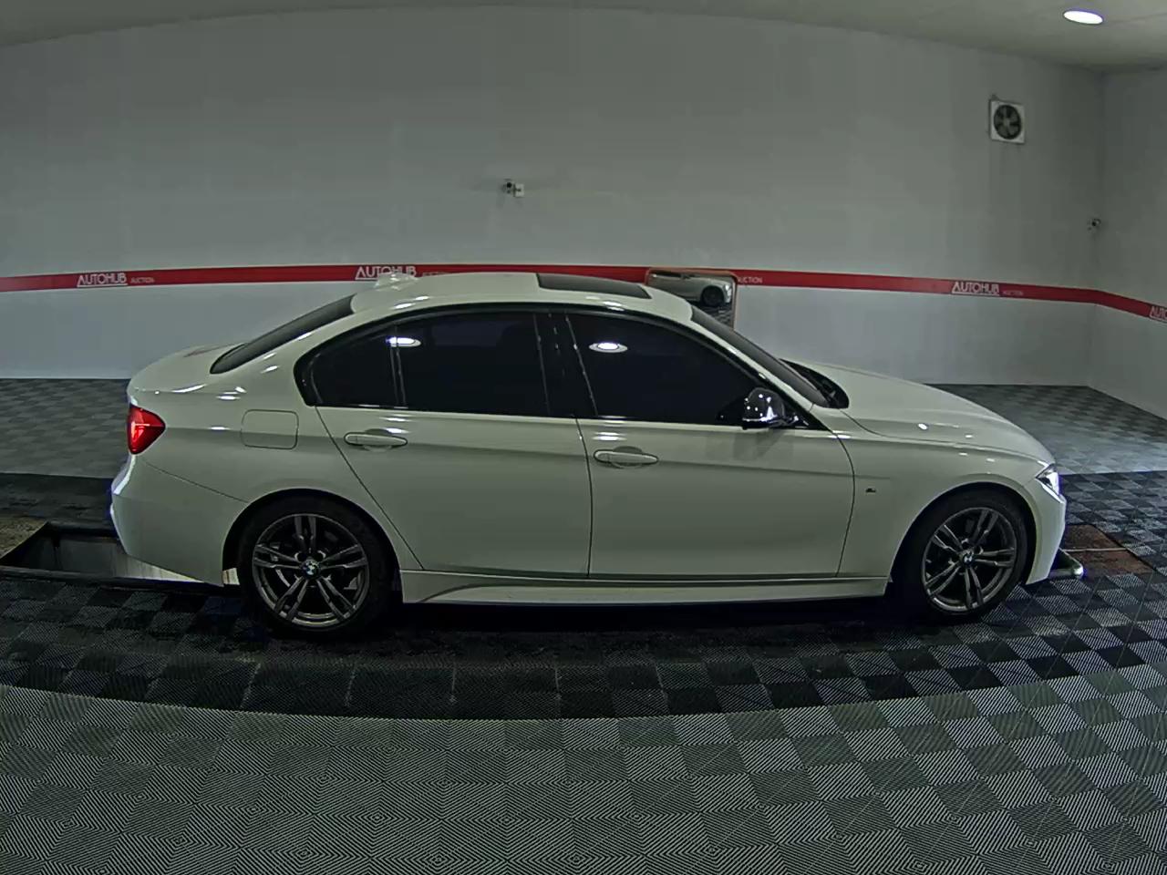 بي إم دبليو 3 Series (6Th Gen) 320I M Sport 2017 SPORT