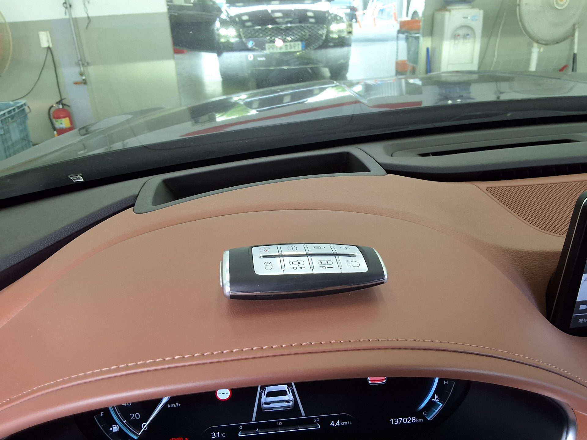 جينيسيس جينيسيس G80 2023 دفع رباعي BASE