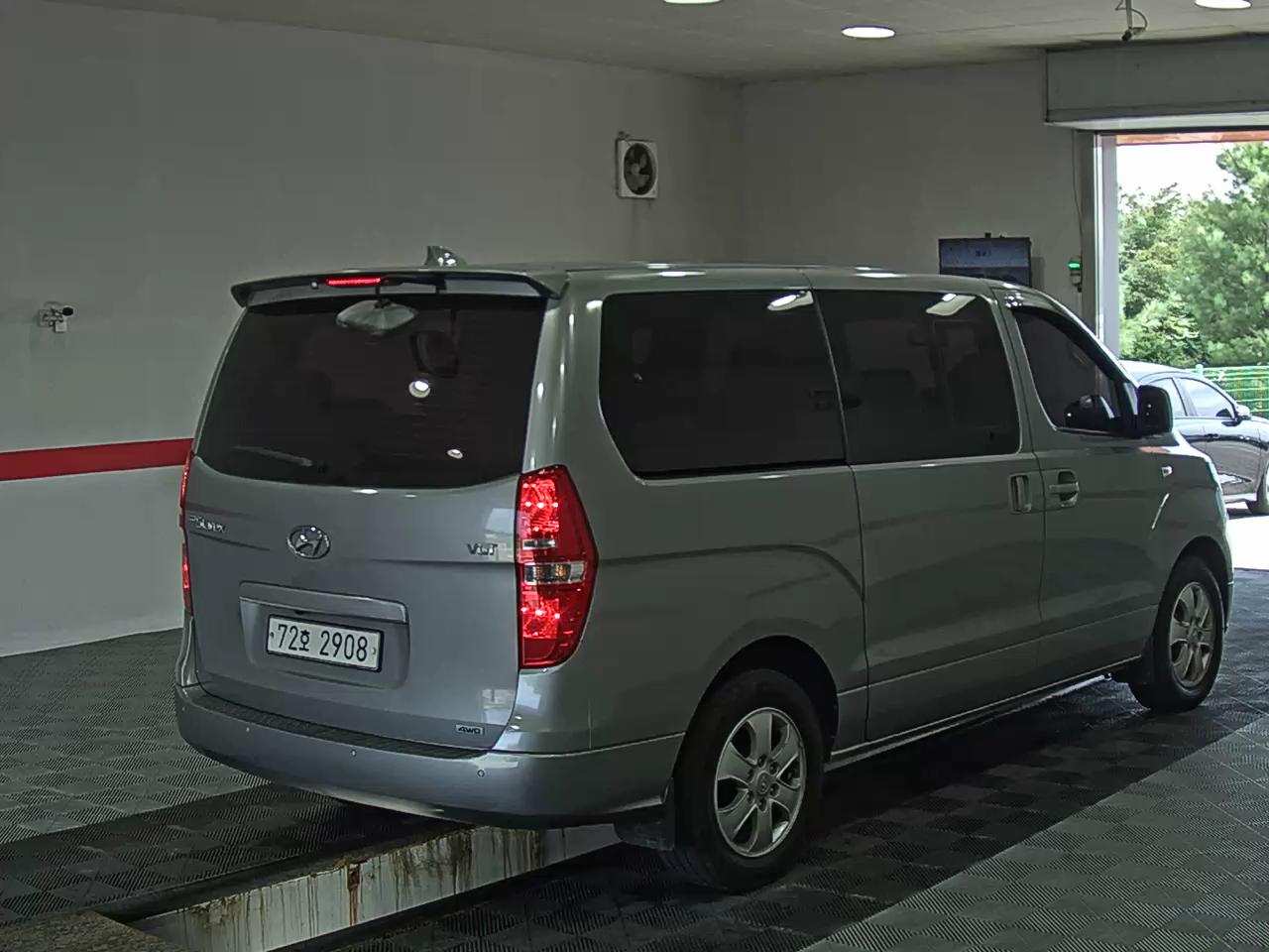 هيونداي الجديد جراند ستاركس 12 Seater ديزل دفع رباعي مودرن 2019 MODERN