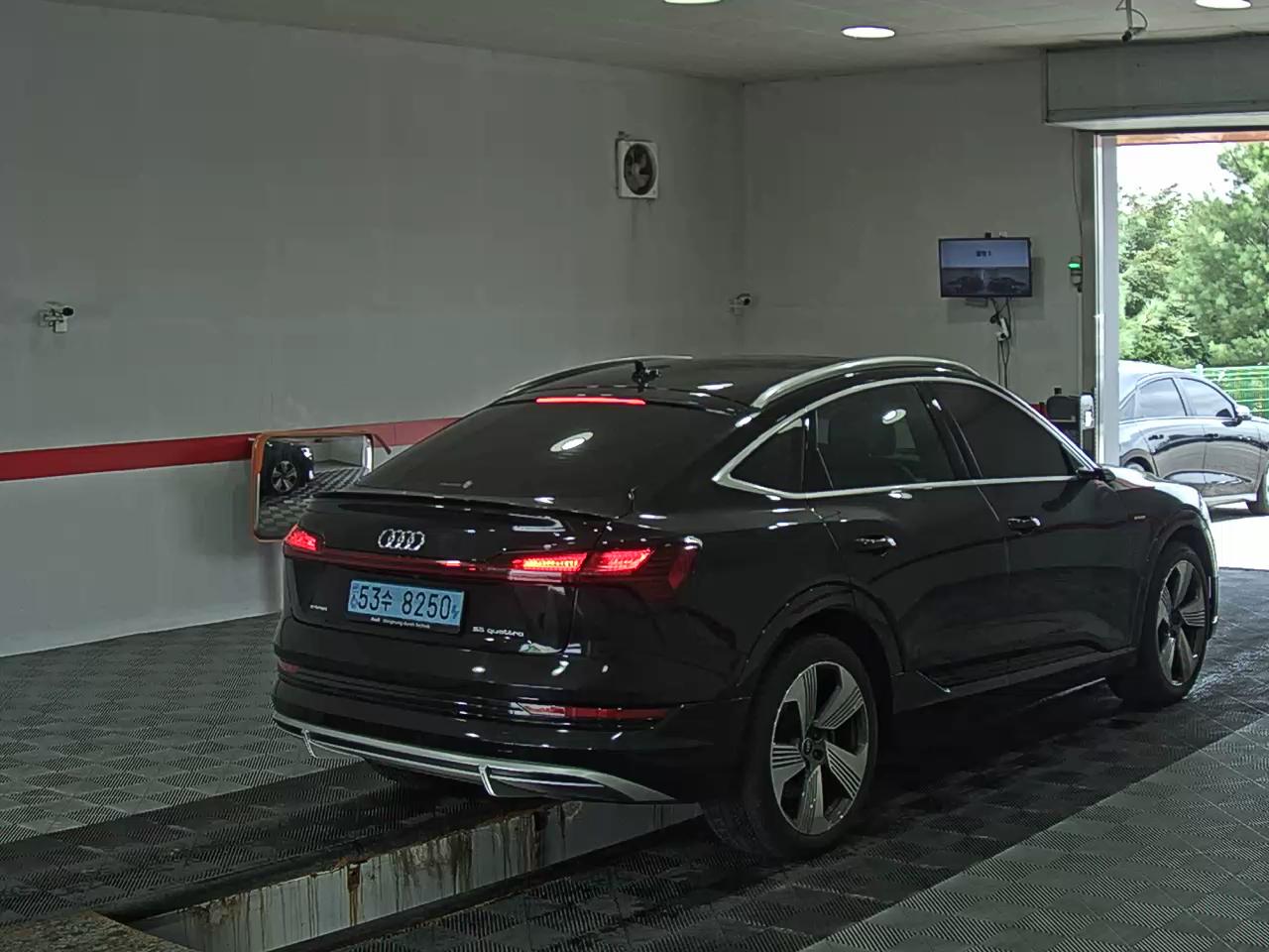 أودي E Tron 55 كواترو Sportback 2021