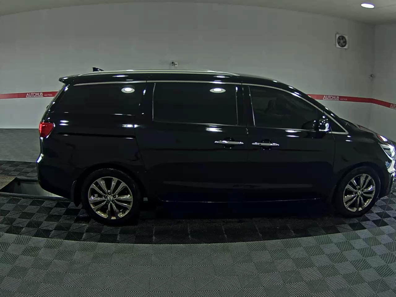 2017 - kia carnival