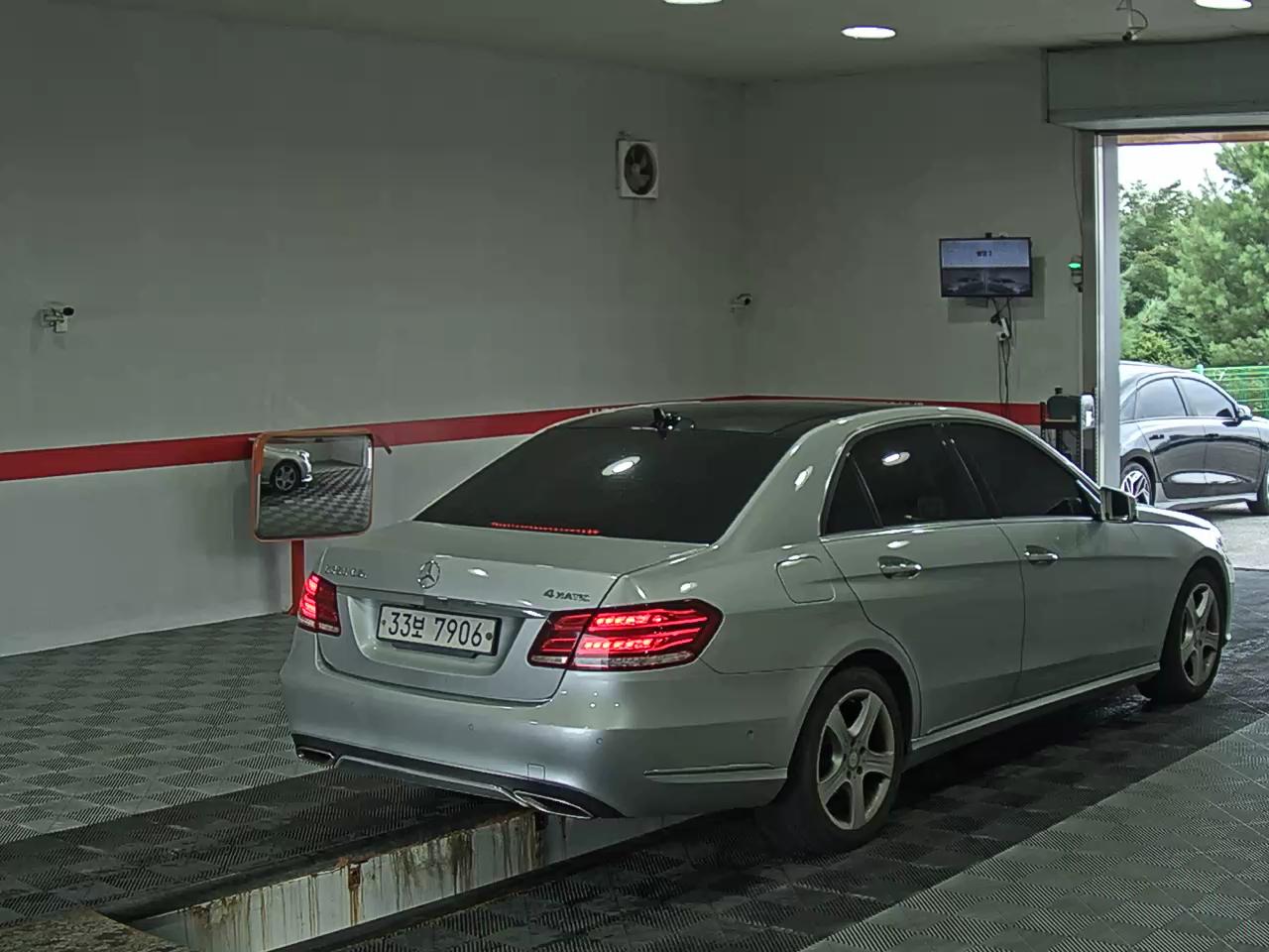 مرسيدس بنز E Class (4Th Gen) E250 Cdi فورماتيك 2014 4MATIC
