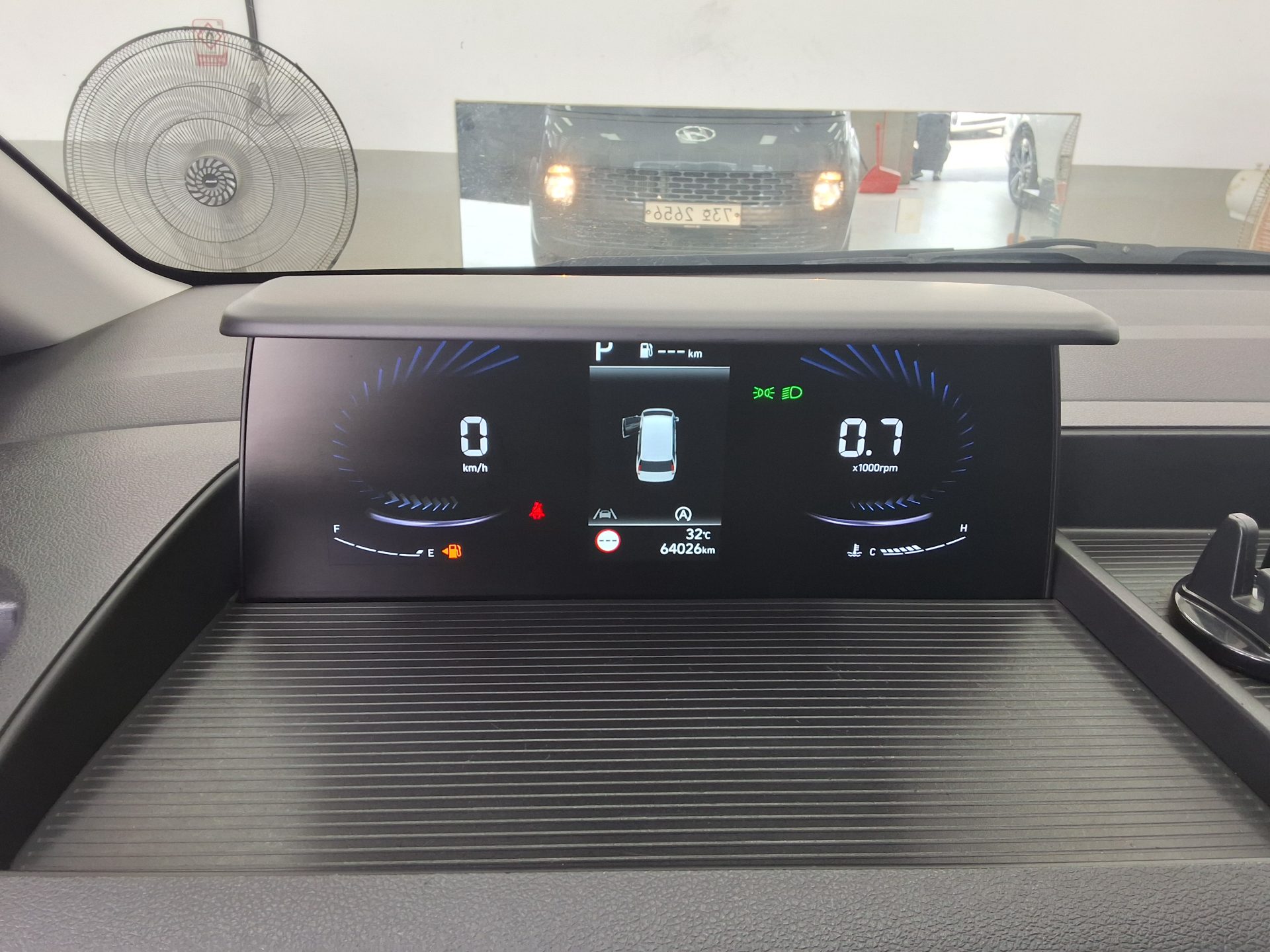 هيونداي ستاريا 2022 SMART