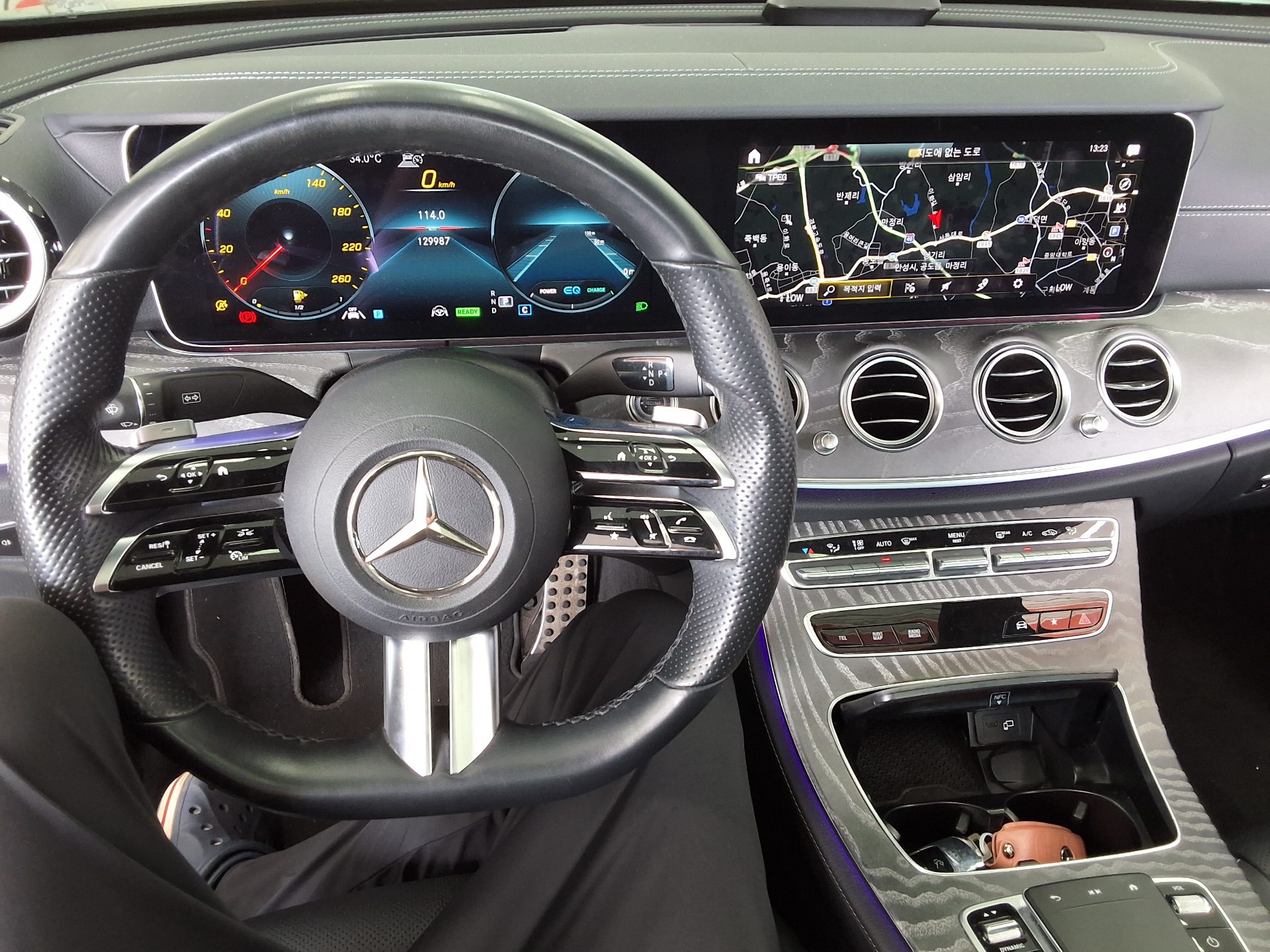 مرسيدس بنز E Class (5Th Gen) E350 فورماتيك AMG Line 2022 4MATIC LINE