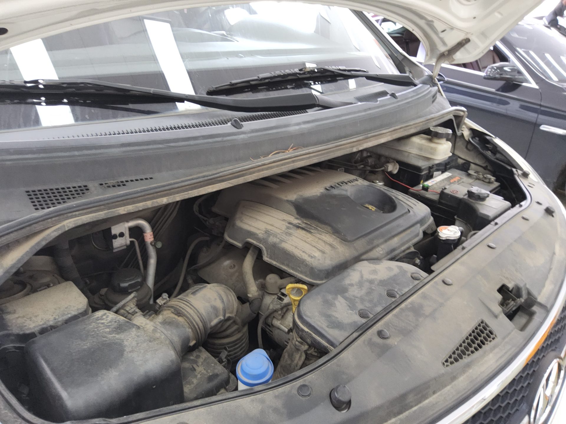 هيونداي جراند ستاركس 12 Seater ديزل Cvx لكجري 2011 فاخر