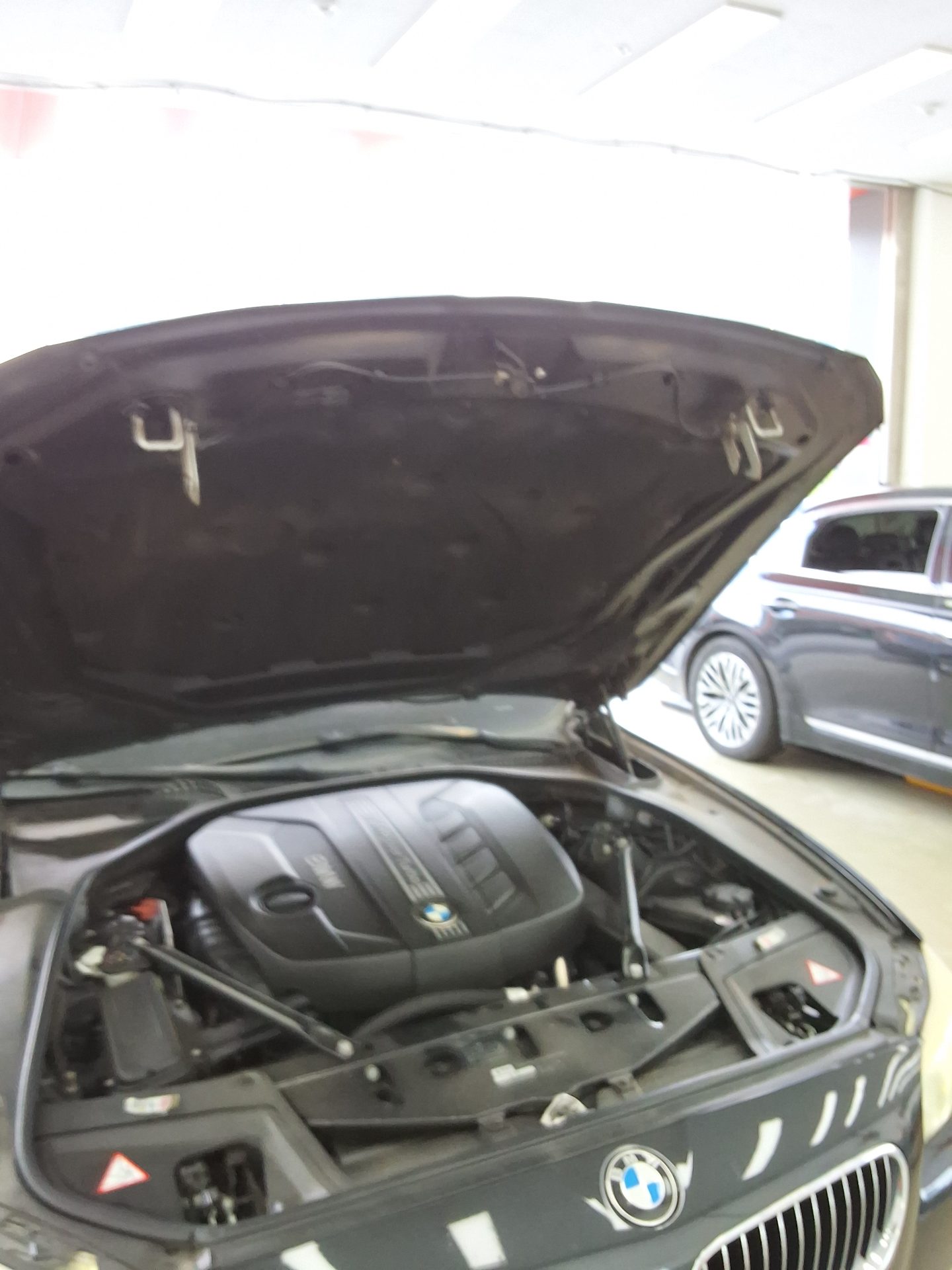 بي إم دبليو 5 Series (6Th Gen) 525D إكس درايف 2013 525d