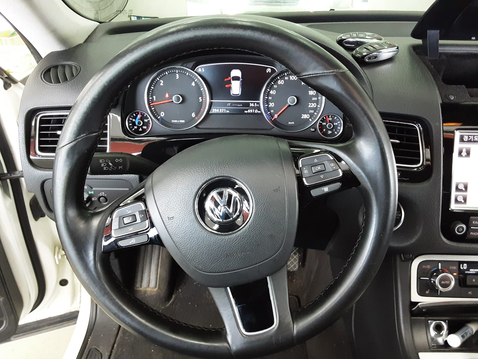 فولكس فاجن جديد طوارق (2Nd Gen) 3.0 V6 TDI Bluemotion 2012