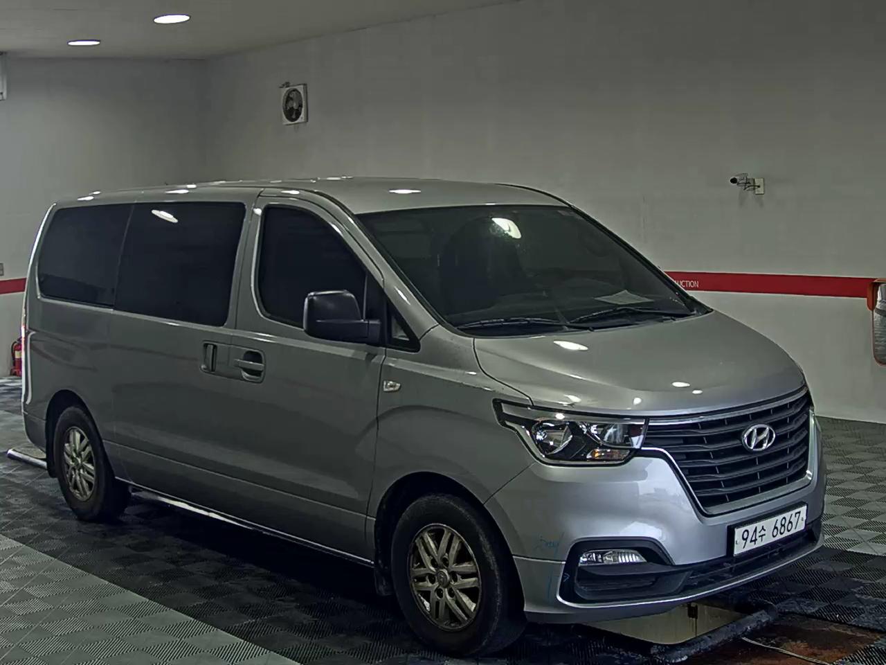 هيونداي الجديد جراند ستاركس 3 Seater ديزل فان سمارت 2021 VAN SMART