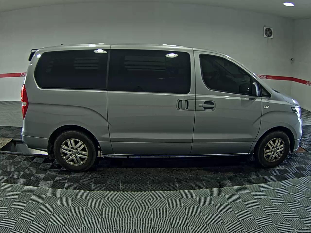 هيونداي الجديد جراند ستاركس 3 Seater ديزل فان سمارت 2021 VAN SMART