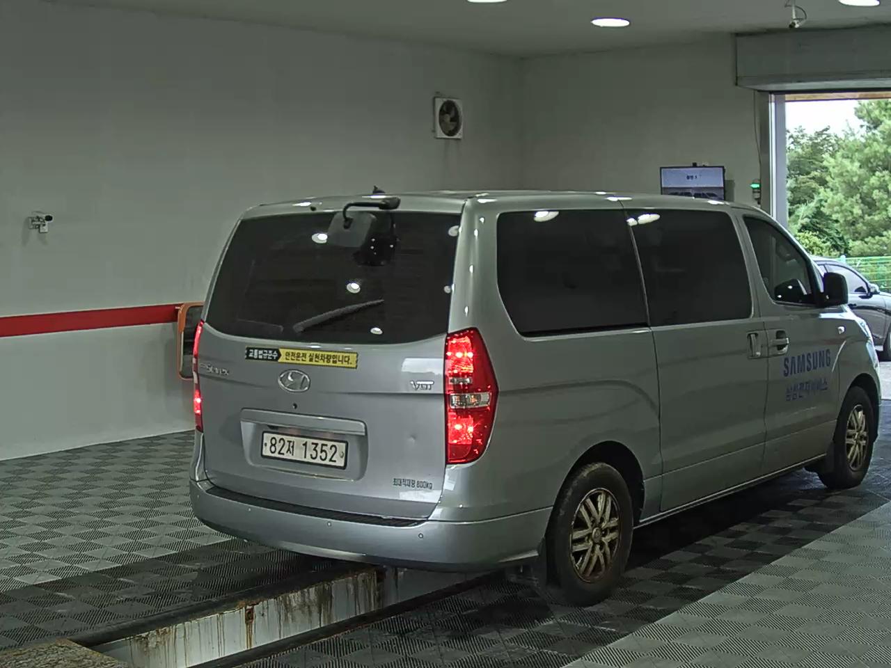 2021 - hyundai grand starex