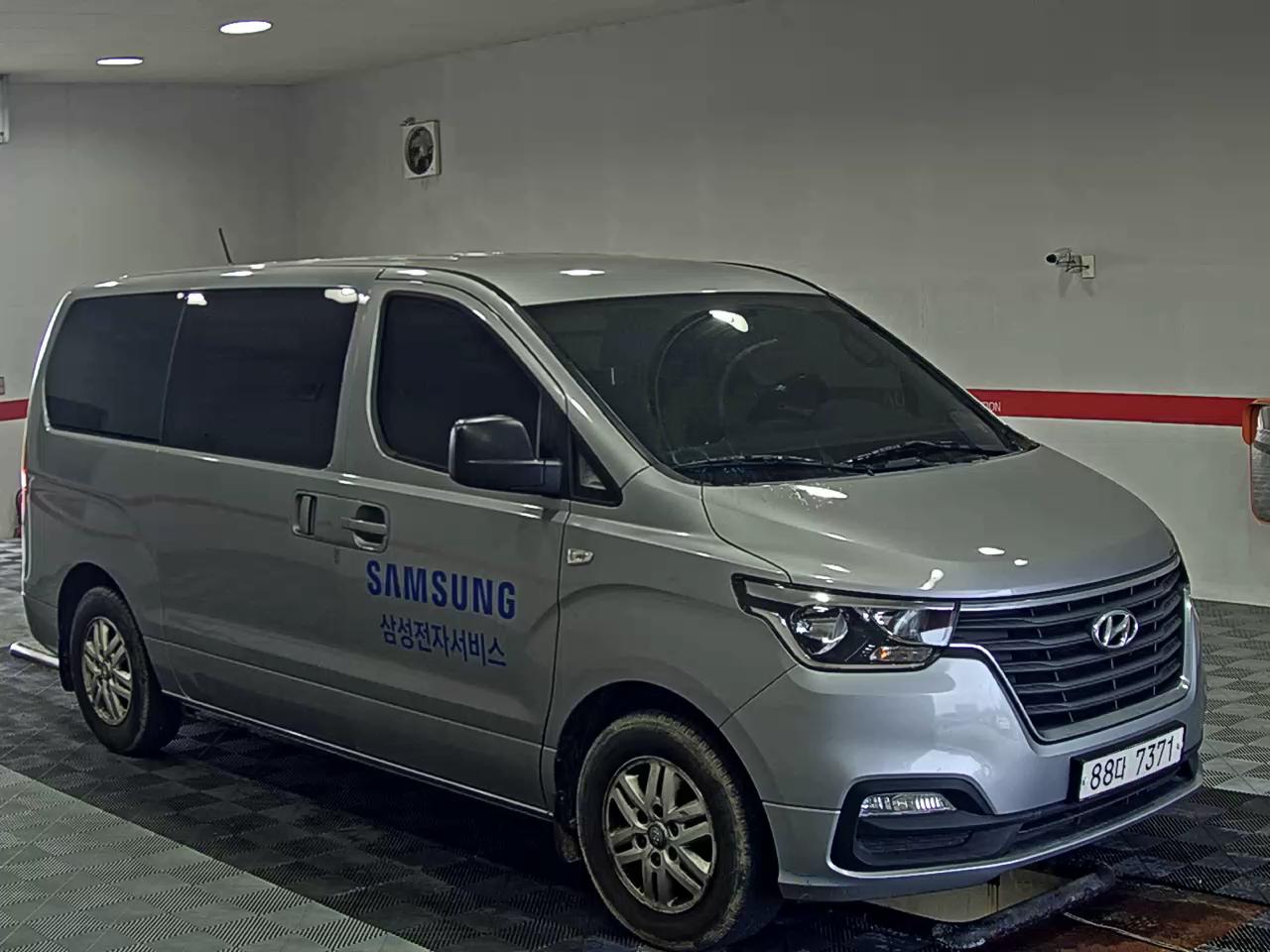 هيونداي الجديد جراند ستاركس 3 Seater ديزل فان سمارت 2021 VAN SMART