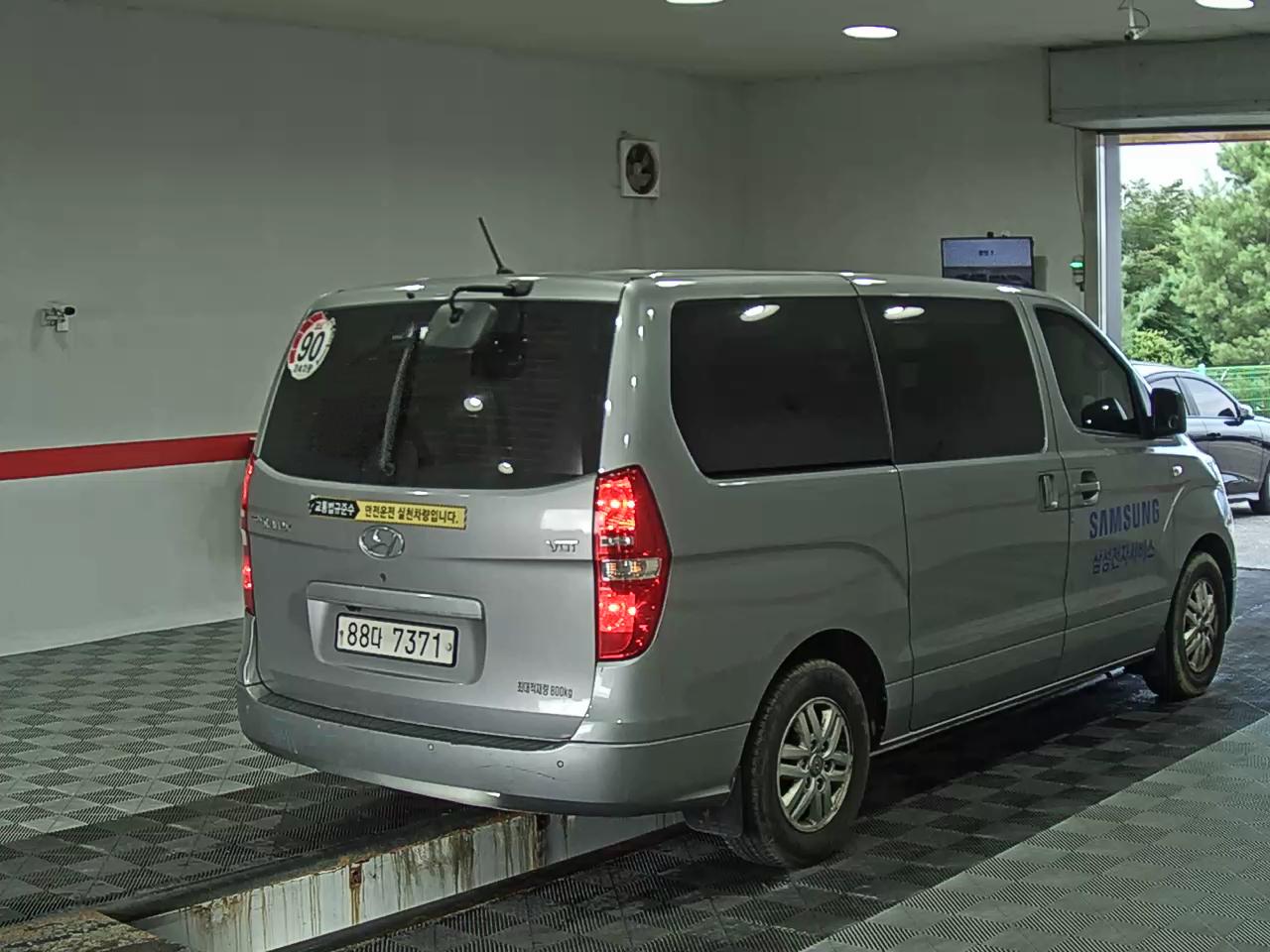 هيونداي الجديد جراند ستاركس 3 Seater ديزل فان سمارت 2021 VAN SMART
