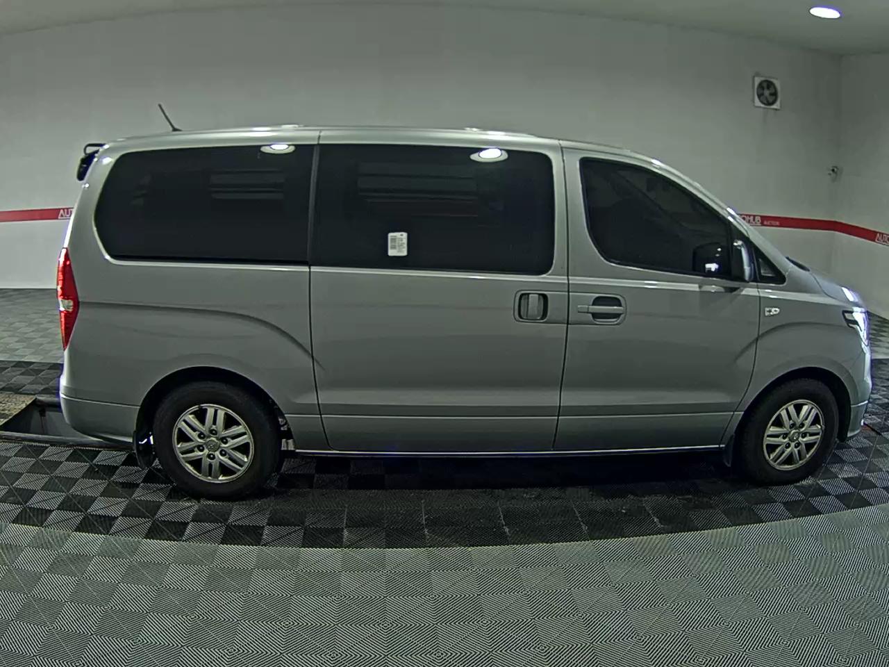 هيونداي الجديد جراند ستاركس 3 Seater ديزل فان سمارت 2021 VAN SMART