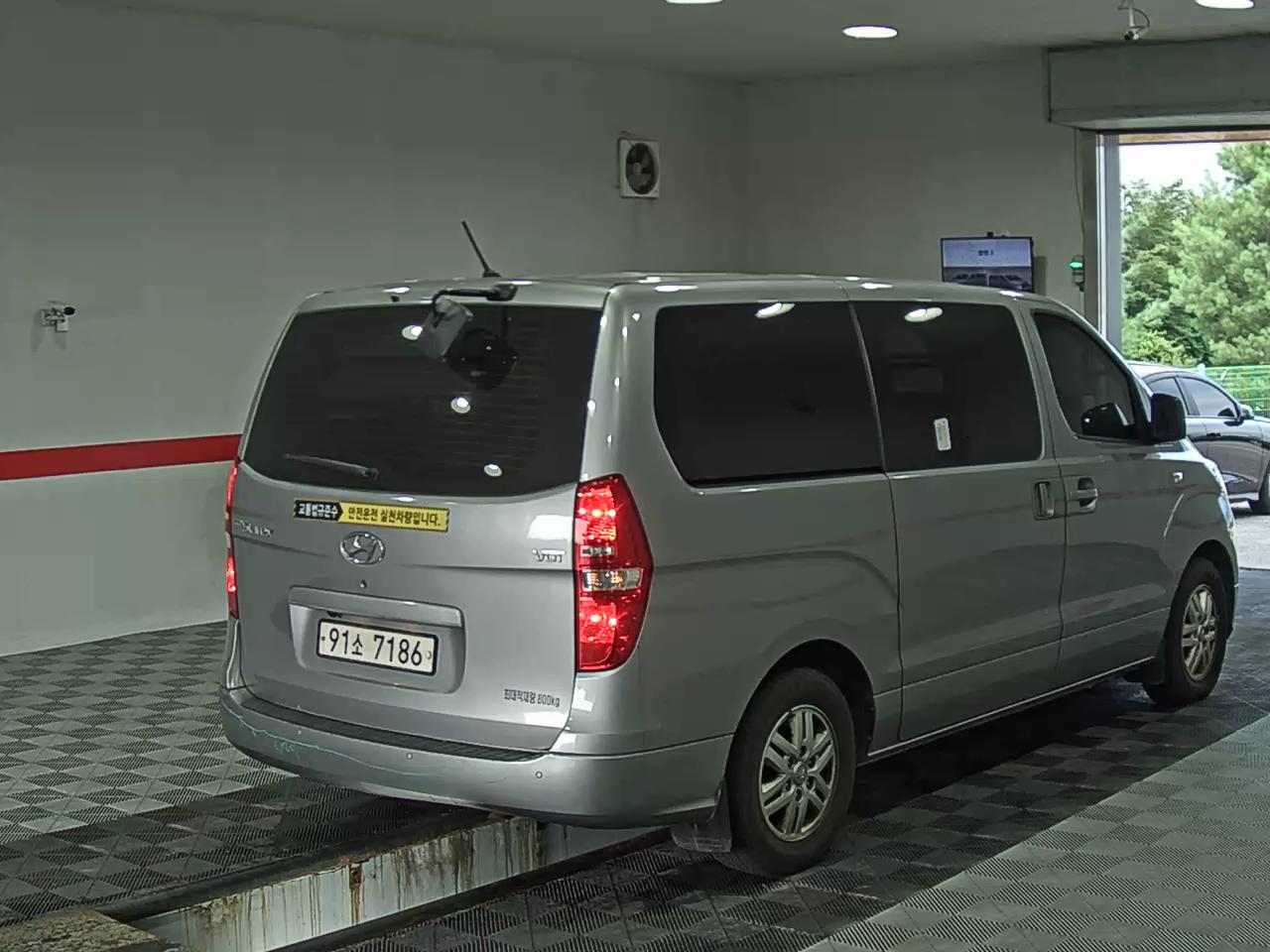هيونداي الجديد جراند ستاركس 3 Seater ديزل فان سمارت 2021 VAN SMART