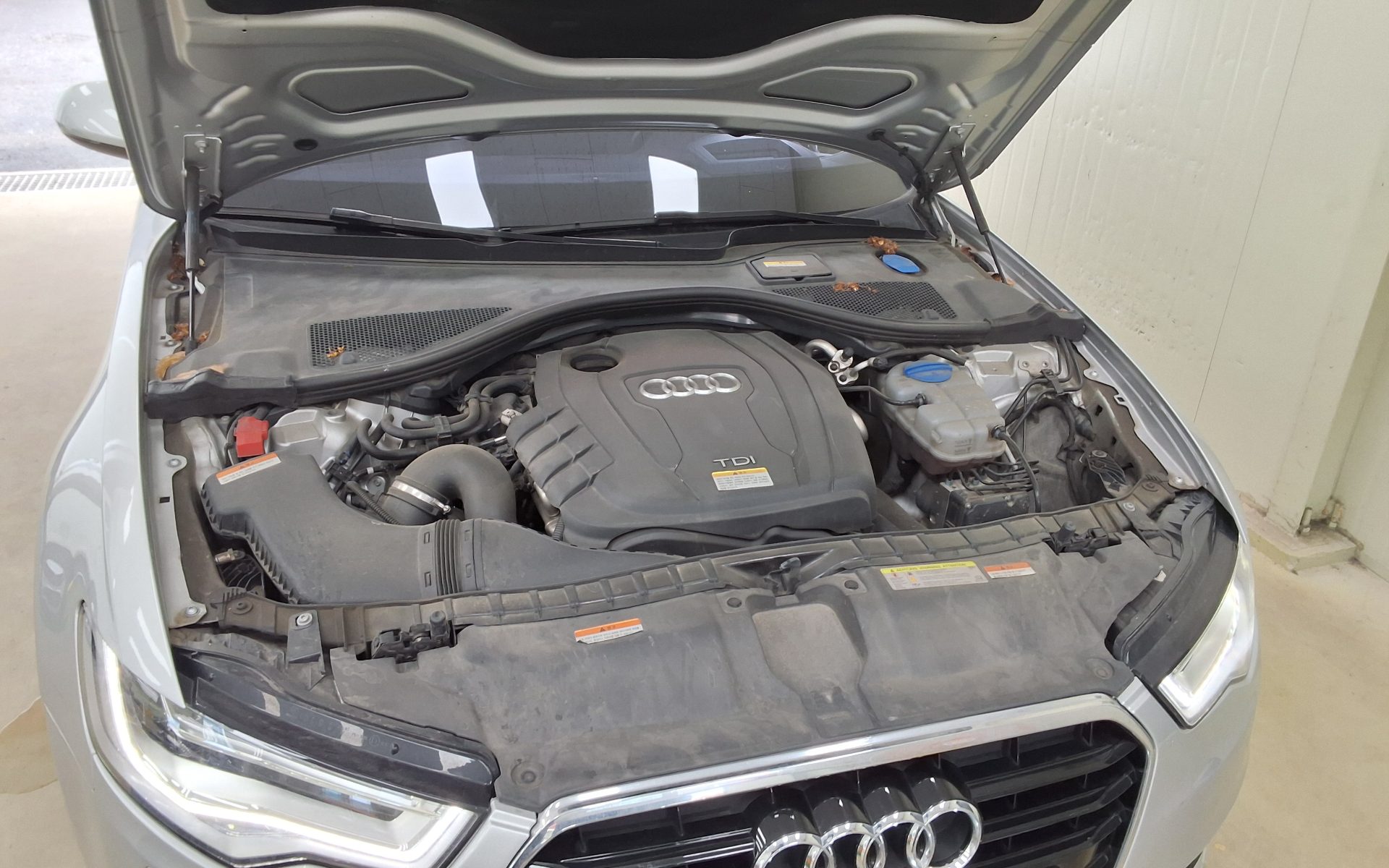 أودي إيه 6 (4Th Gen) 35 TDI Dynamic 2015