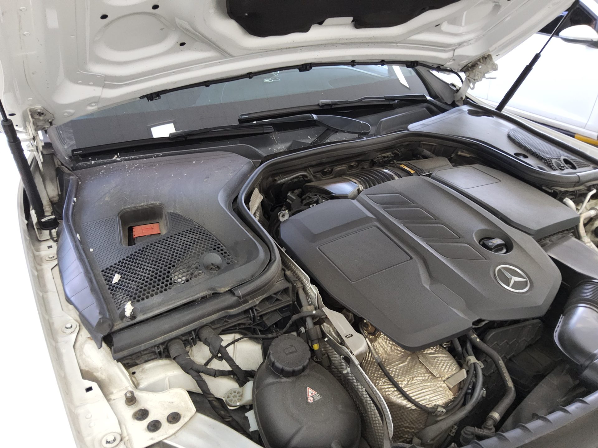 مرسيدس بنز E Class (5Th Gen) E220D فورماتيك إكسكلوسيف 2018 E220d 4MATIC إكسكلوسيف
