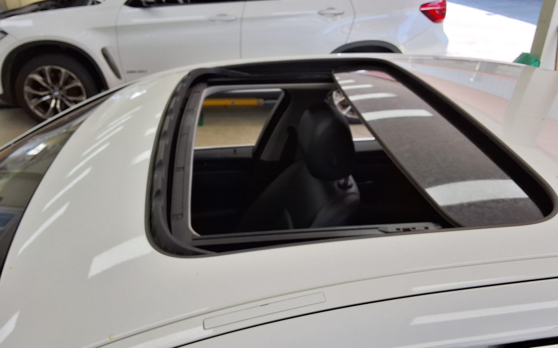 بي إم دبليو 5 Series (6Th Gen) 520D إكس درايف 2014 520d