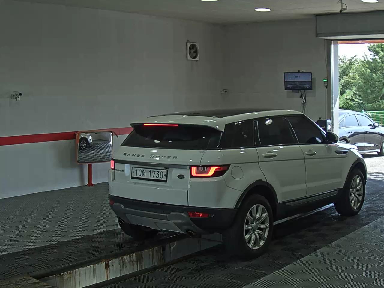 لاند روفر Rover رينج روفر Evoque 2.0 Td4 Se 2018 SE