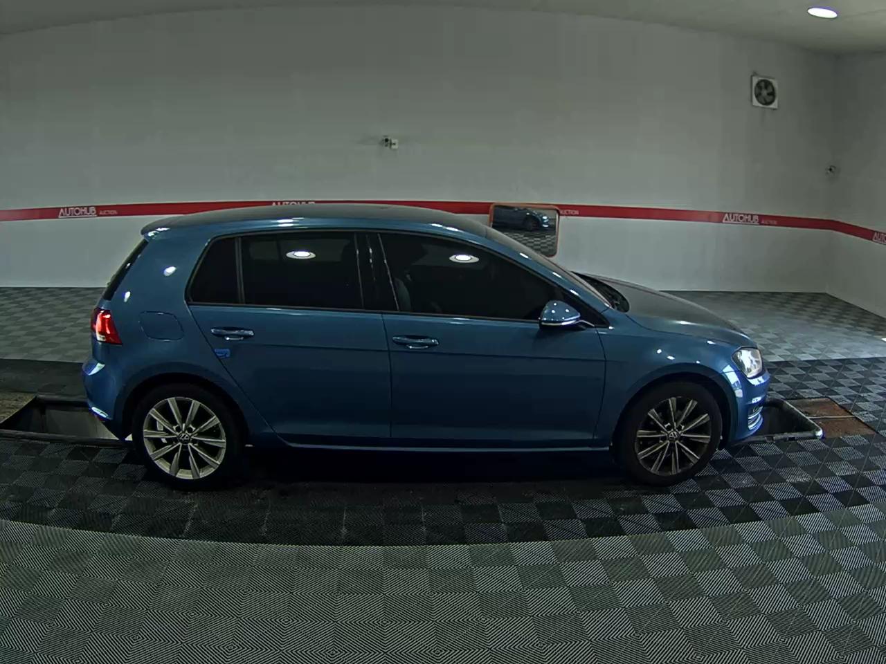 فولكس فاجن جولف (7Th Gen) 1.6 TDI Bluemotion 2014