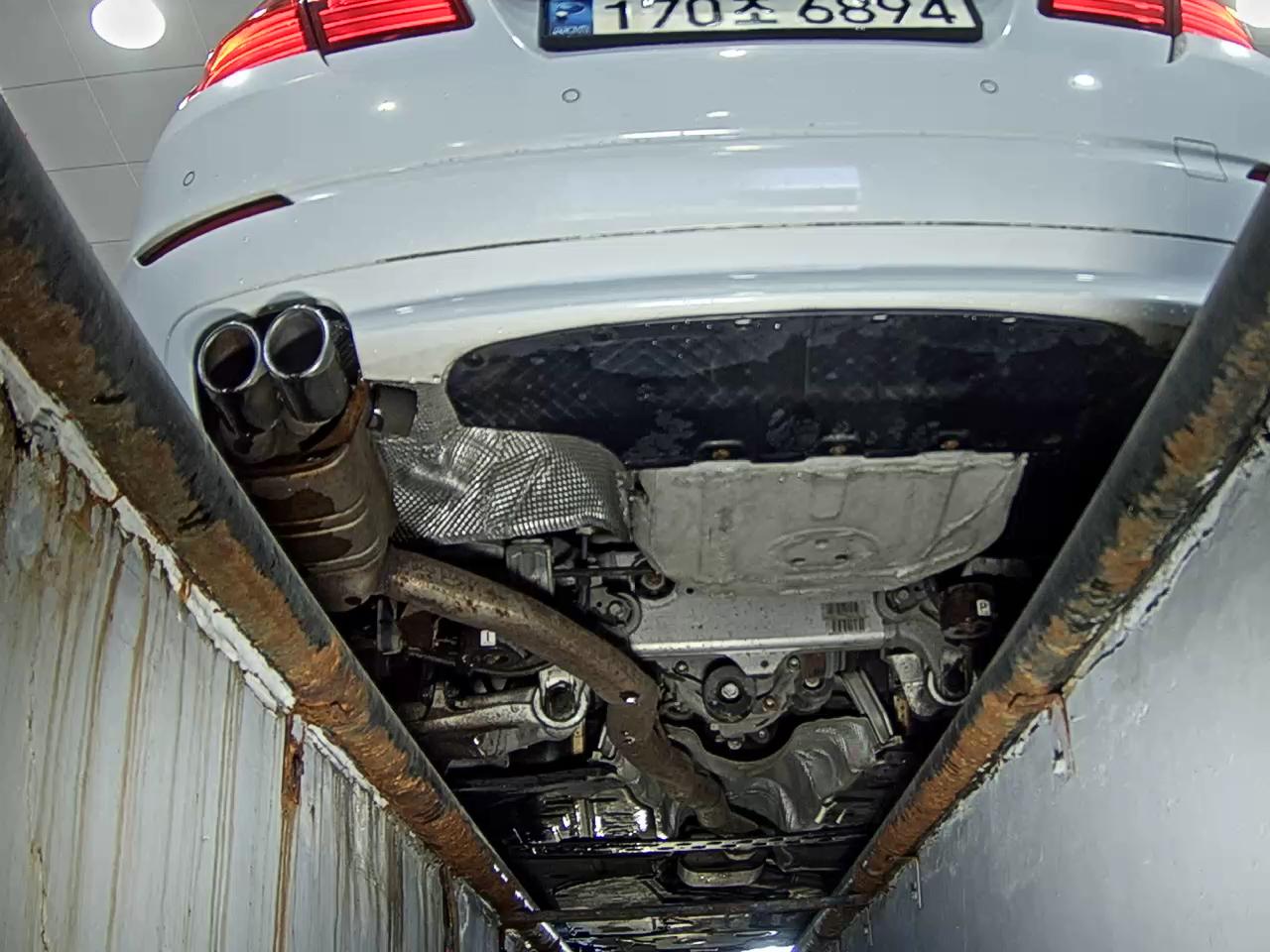 بي إم دبليو 5 Series (6Th Gen) 520D إكس درايف 2014 520d
