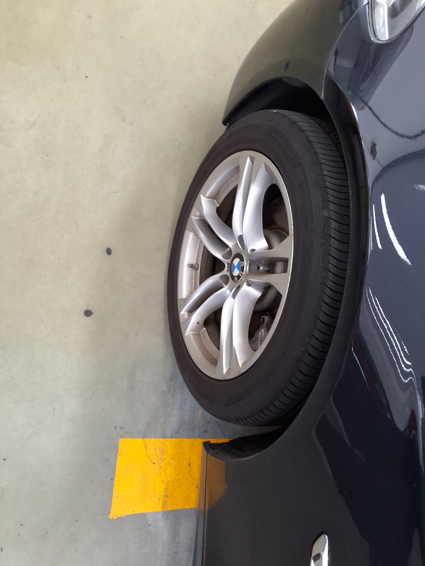 بي إم دبليو 5 Series (6Th Gen) 520D إكس درايف M Aerodynamic Pro 2016 520d