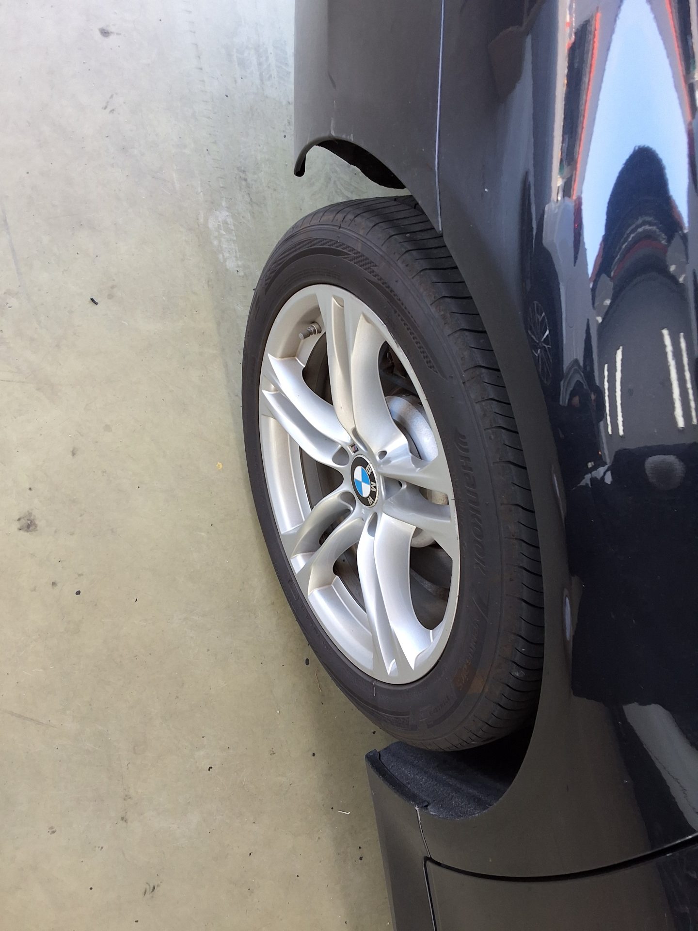 بي إم دبليو 5 Series (6Th Gen) 520D إكس درايف M Aerodynamic Pro 2016 520d