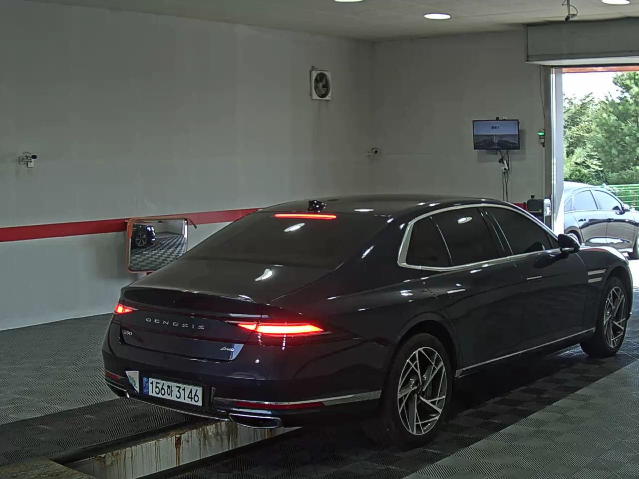 2022 - genesis g90
