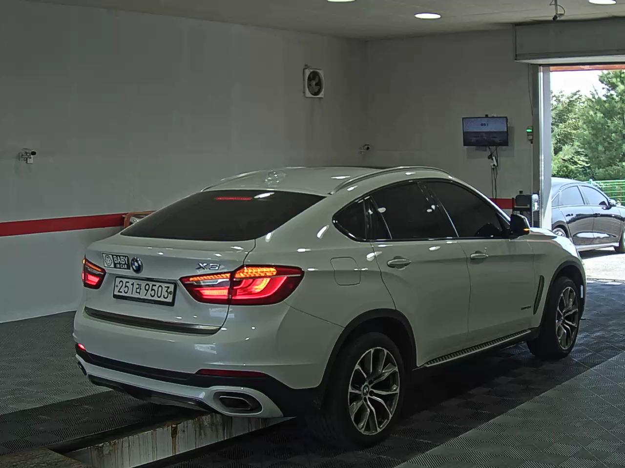 بي إم دبليو X6 (2Nd Gen) 40D إكس درايف 2015