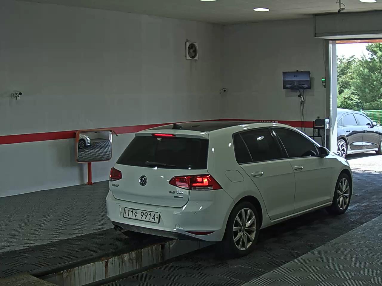 فولكس فاجن جولف (7Th Gen) 2.0 TDI 2014