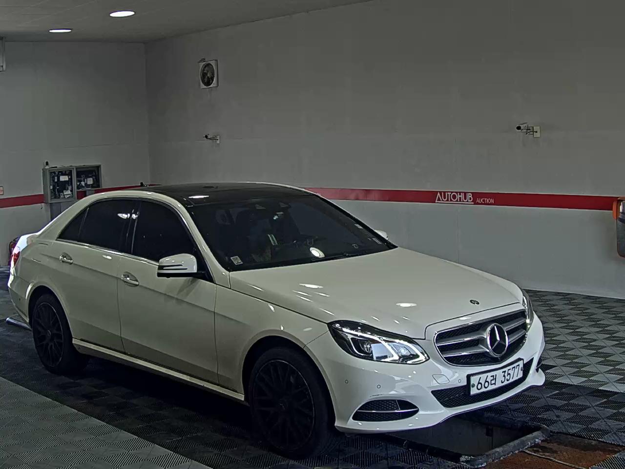 مرسيدس بنز E Class (4Th Gen) E350 فورماتيك Intelligent Drive 2014 4MATIC