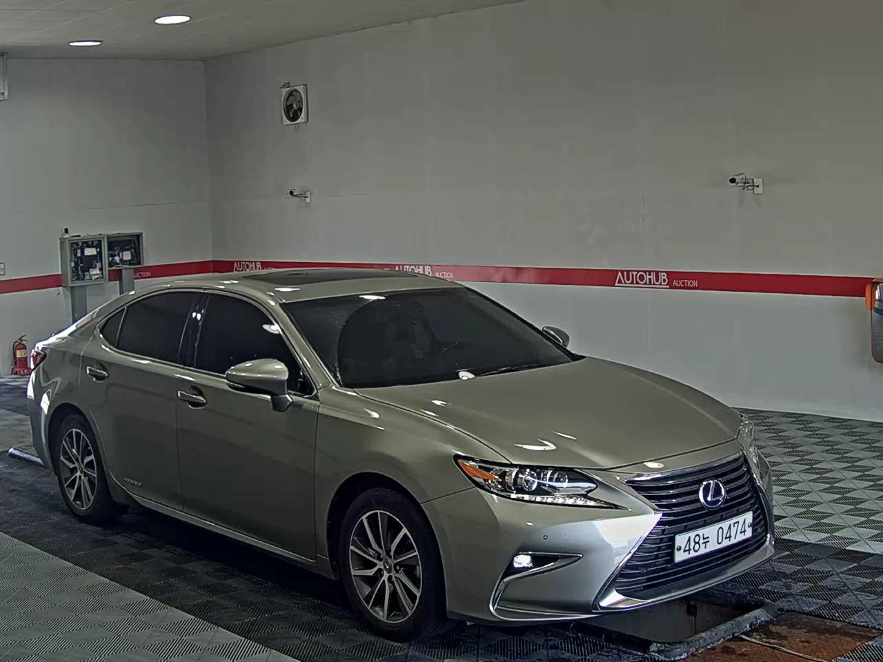 لكزس إي إس (6Th Gen) 300H 2016 300h