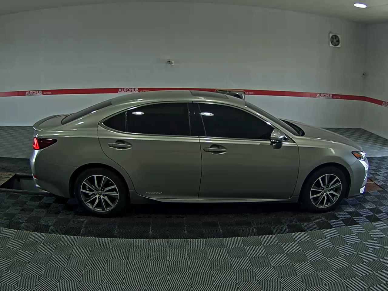 لكزس إي إس (6Th Gen) 300H 2016 300h
