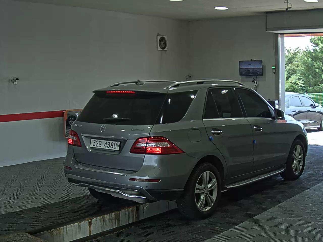 مرسيدس بنز M Class (3Rd Gen) Ml350 Bluetec فورماتيك 2014 4MATIC