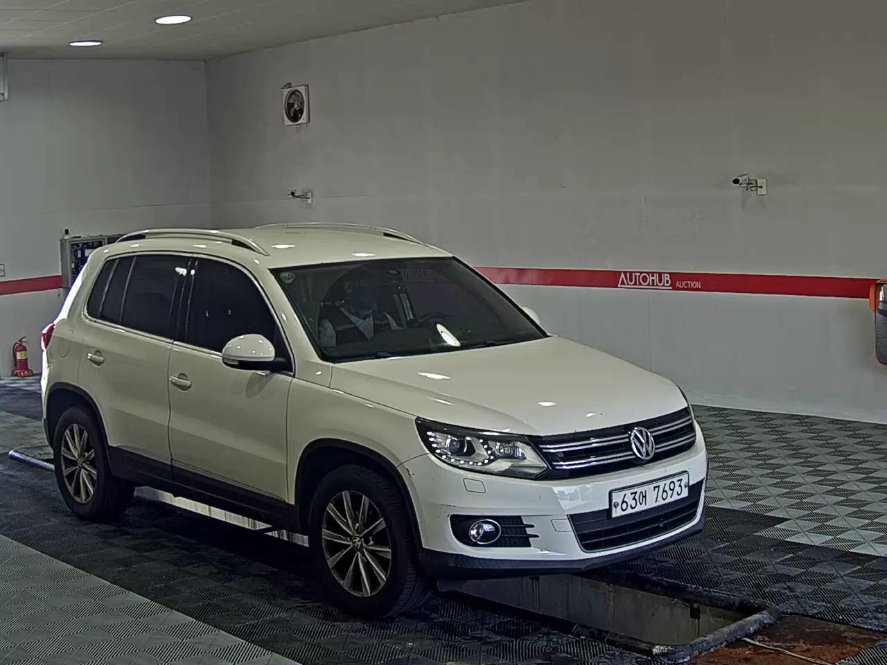 فولكس فاجن تيجوان 2.0 TDI Bluemotion Comfort 2013