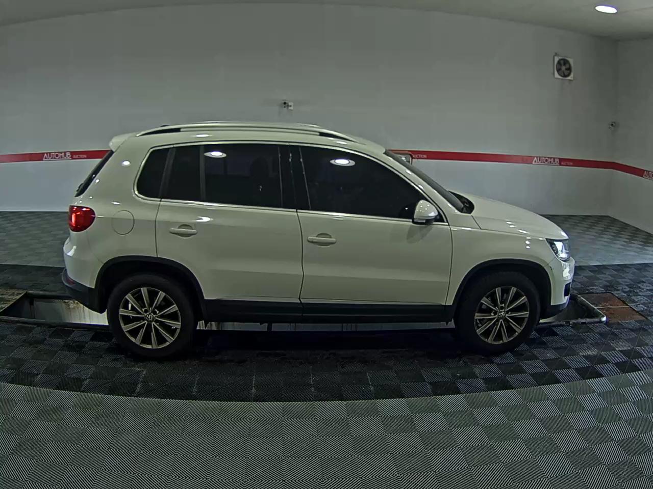 فولكس فاجن تيجوان 2.0 TDI Bluemotion Comfort 2013